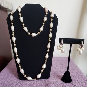 Beautiful pearl/gold necklace w/ clip on earrings